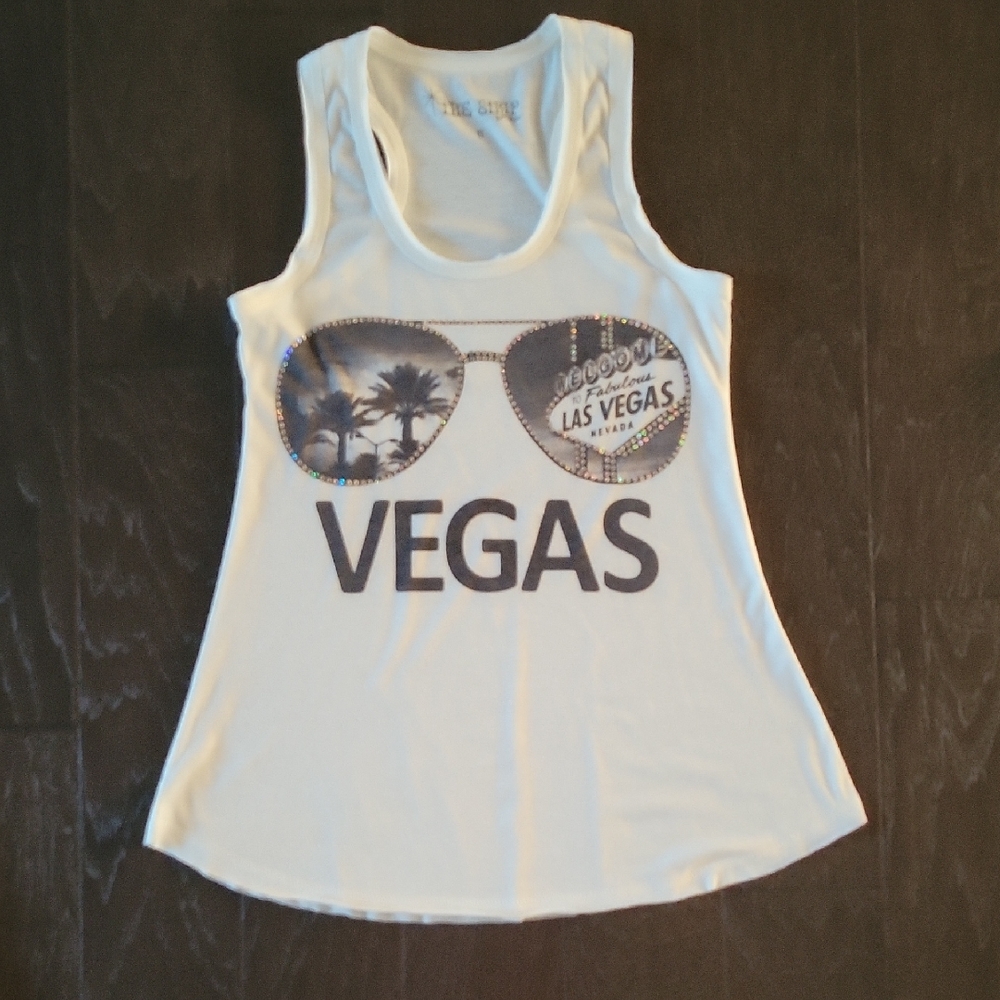 White Sleeveless Graphic Tank Top